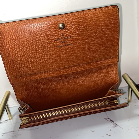 Authentic Louis Vuitton Monogram Bifold Zippy Wallet - Picture 7 of 16